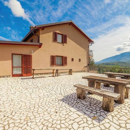 7 Bedroom Pet Friendly Home In Crni Kal Crni Kal  Extérieur photo