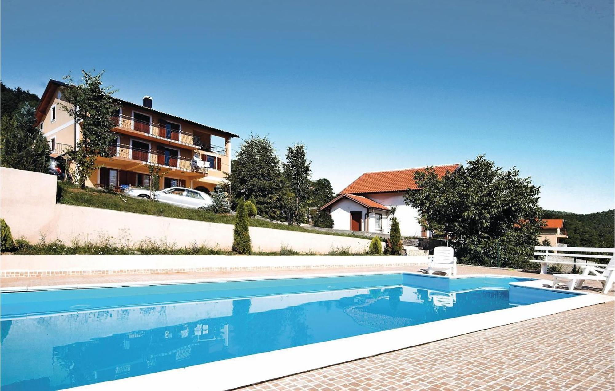 7 Bedroom Pet Friendly Home In Crni Kal Crni Kal  Extérieur photo