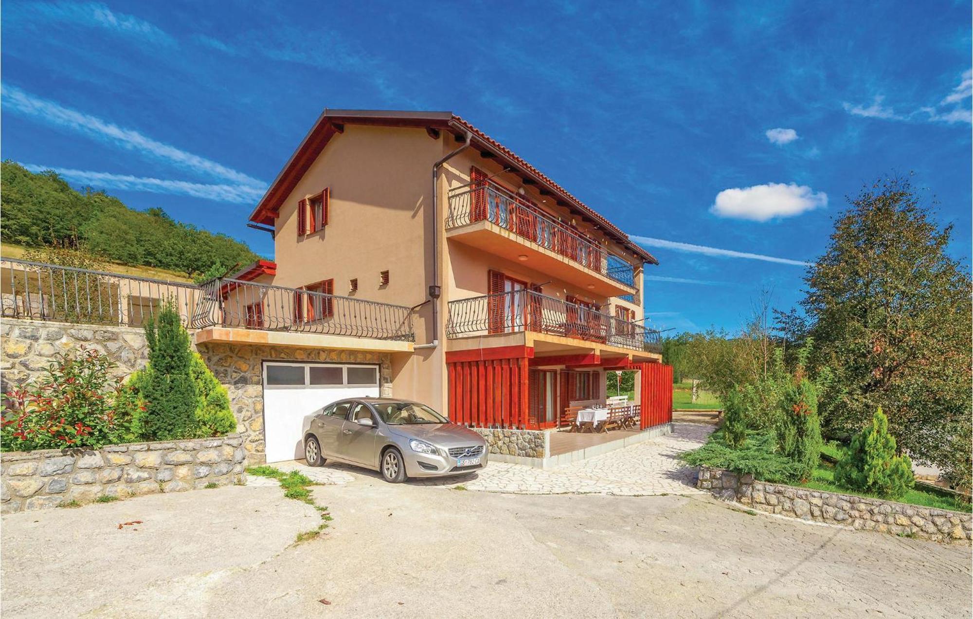 7 Bedroom Pet Friendly Home In Crni Kal Crni Kal  Extérieur photo